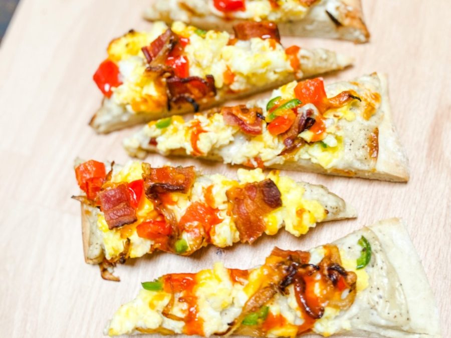 breakfast pizza, flatbread pizza, pizza with eggs, pizza on wooden board